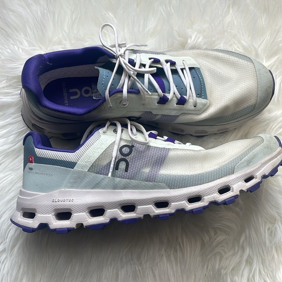 On Cloud CLOUDVISTA Running Shoe Size W9.5. Used in excellent condition. - Picture 3 of 10